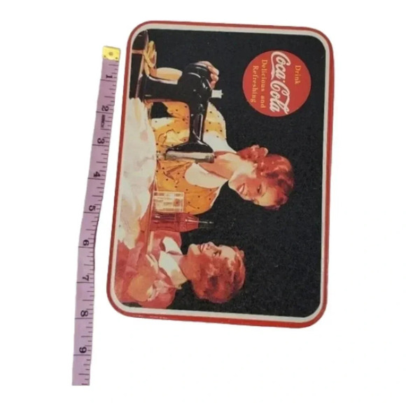 1997 Pause Time Coca Cola Sewing Tin Coca Cola 90s Vintage Collectible TinBox 63 - Picture 2 of 12